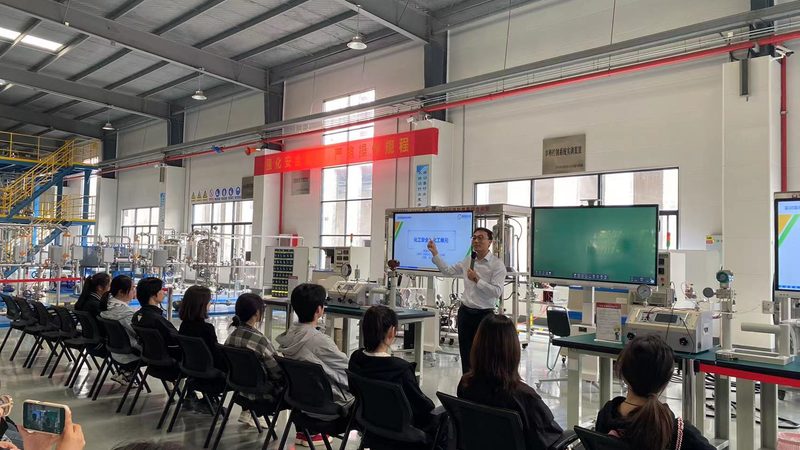 山东有机化工原料代理加盟，如何把握行业脉搏？**